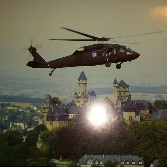 Vintage (5) 8x10 Prints Sikorsky Helicopter UH-60A Black Hawk Oil Transport - Picture 4 of 6
